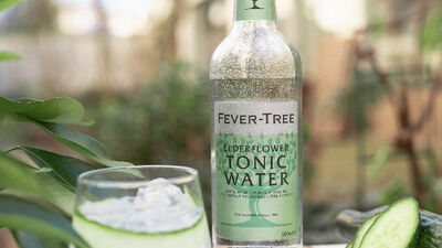 Holla, der Holunder – „Southside“ bringt die Doldenblüte zurück ins Glas