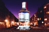 Berliner Brandstifter präsentiert Vodka aus ausgesuchten Zuckerrüben – verfeinert mit Berlins Blüten und Botanicals