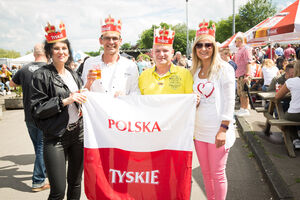 Feierstimmung auf dem Tyskie Sommerfest