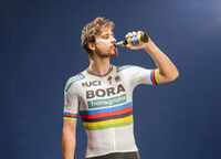 Krombacher o,0% verlängert Engagement bei BORA–hansgrohe und startet Kampagne mit Peter Sagan